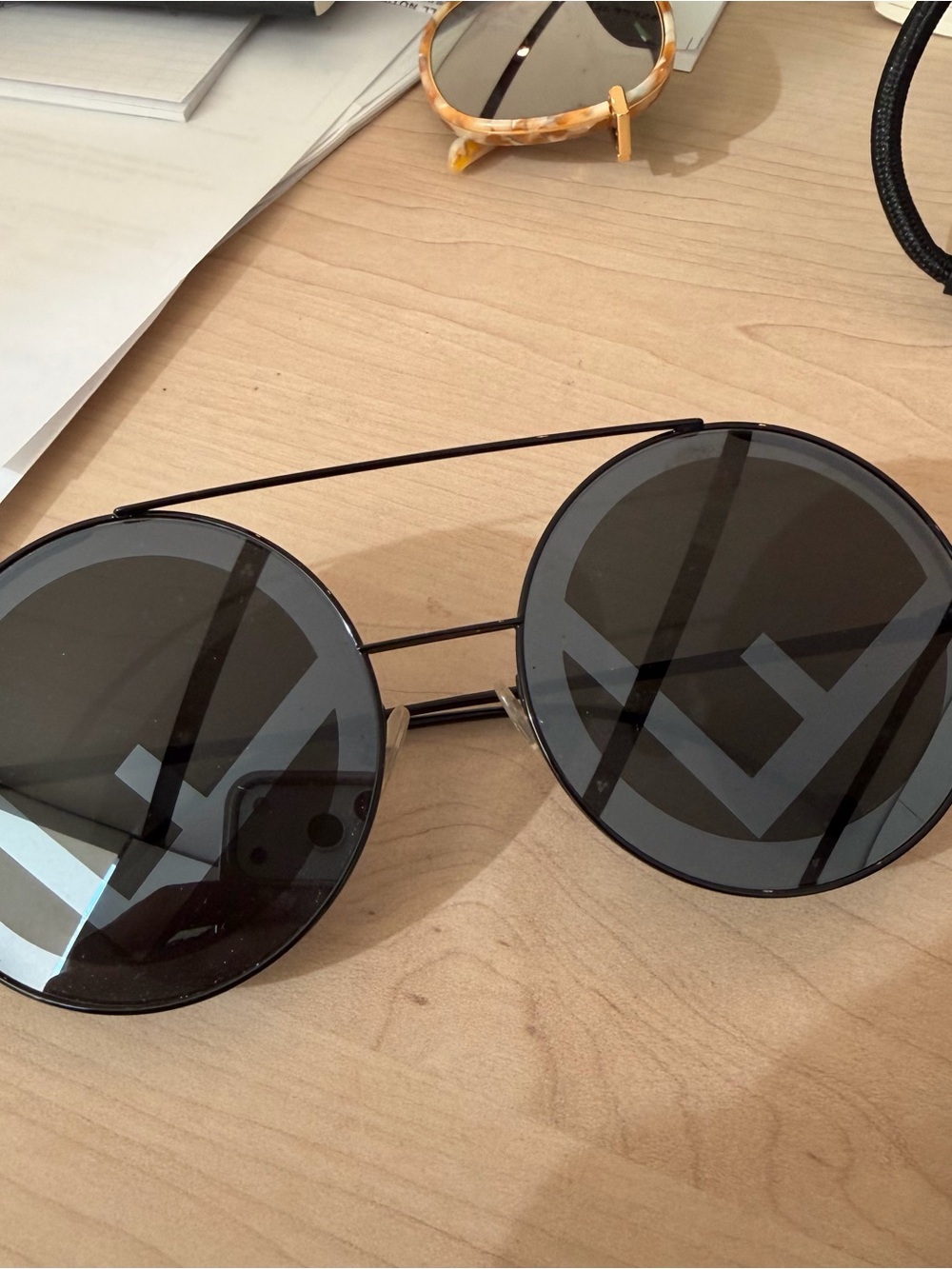 Fendi Run Away FF 0285 807 sunglasses
